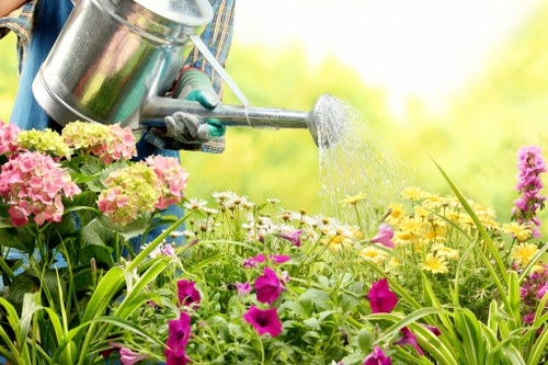 Load-based landscaping rates and waste removal estimate in Boundsgreen